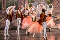 El Ballet de Sant Petersburg presenta «El Llac dels Cignes» 